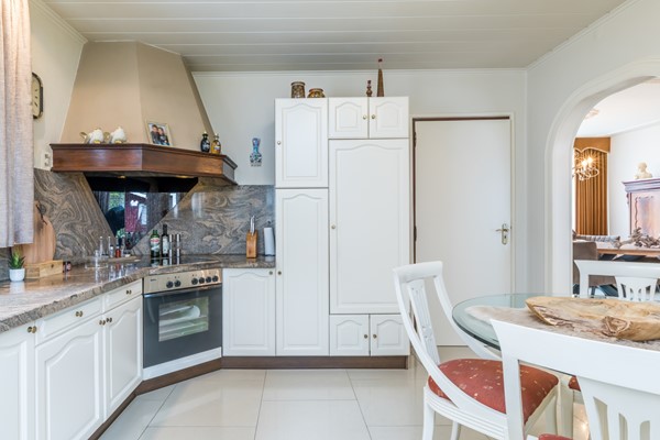 Foto - Te koop: Ruime goed onderhouden geschakelde 2 onder 1 kap woning in Bocholtz